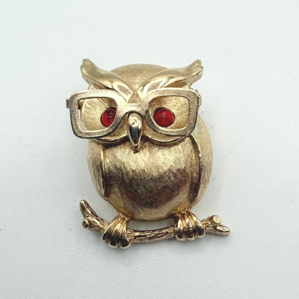 Coventry Vintage Professor Owl Brooch Gold Tone Red Cab Eyes Hinged Glasses